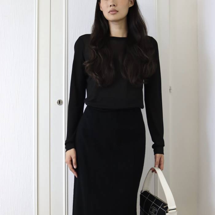 Classic long skirt in black wool Chanel
