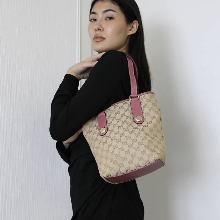 Bucket bag in pink and beige canvas and leather Gucci