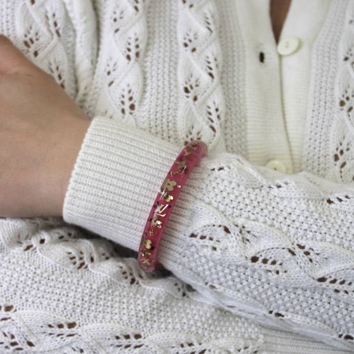 Bracelet rose avec logo Louis Vuitton
