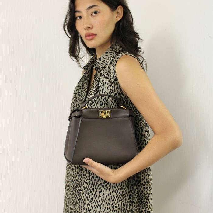 Sac Peekaboo Mini en cuir marron Fendi