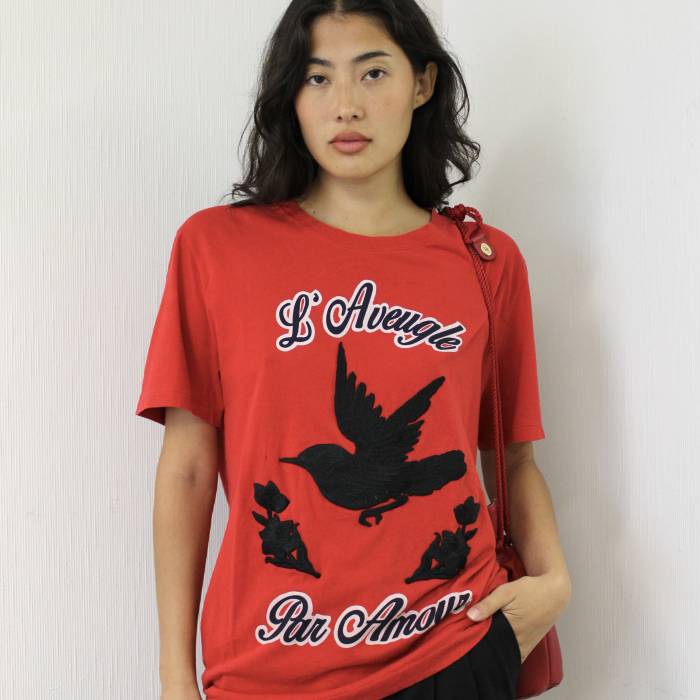 T-shirt rouge avec motif noir Gucci