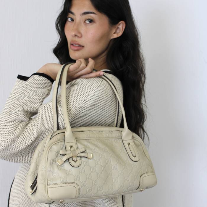 Princy Boston Tasche aus GG-Leder in Beige Gucci