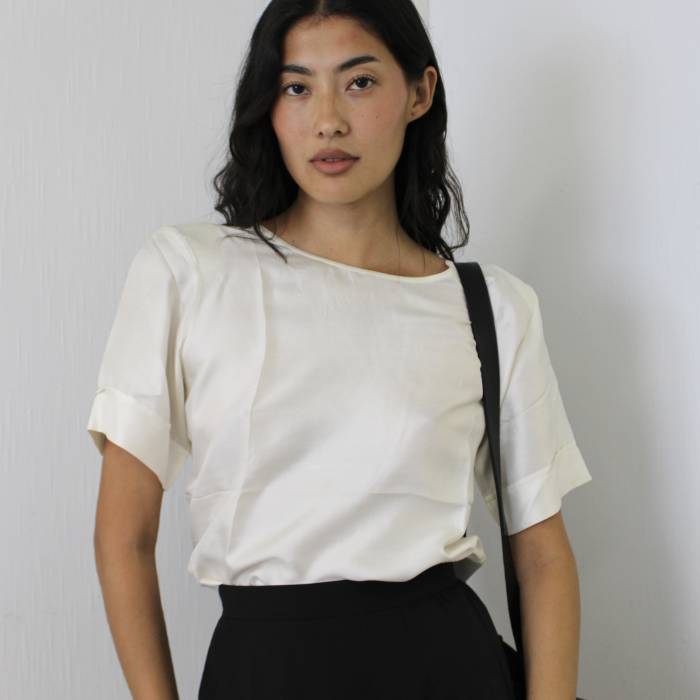 Haut fluide écru Yves Saint Laurent