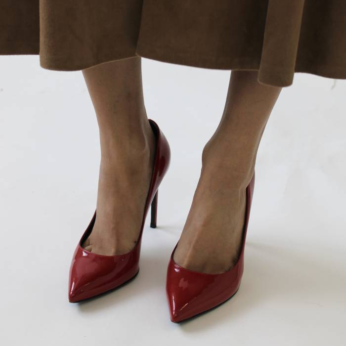 Escarpins en cuir vernis rouge Yves Saint Laurent