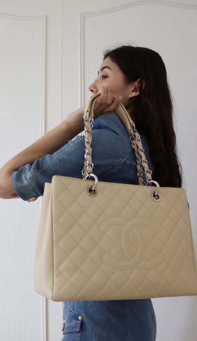 Chanel Handtasche aus genarbtem Leder Chanel