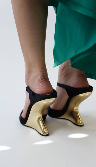 Gold heels in black velvet Salvatore Ferragamo
