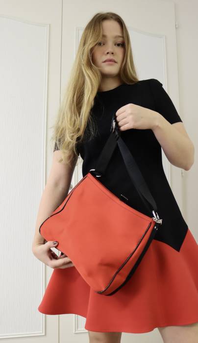 Tasche aus rotem Stoff und schwarzem Leder Dior