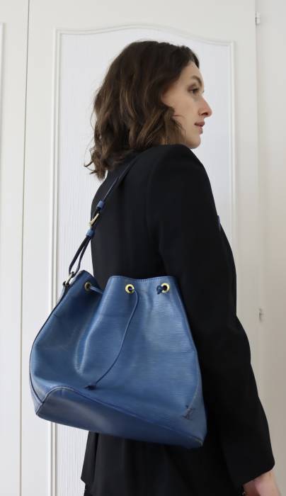 Noé bag in blue herringbone leather Louis Vuitton