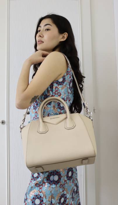 Antigona beige bag in grained leather Givenchy