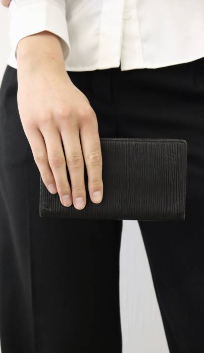 Couverture pour carnet en cuir épi noir Louis Vuitton