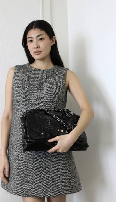 Chanel Maxi Jumbo Classic Flap bag in black patent leather Chanel