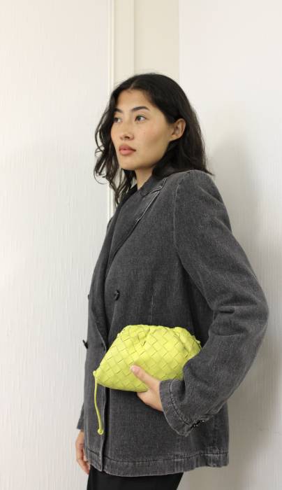 Mini pouch en cuir tissé vert Bottega Veneta