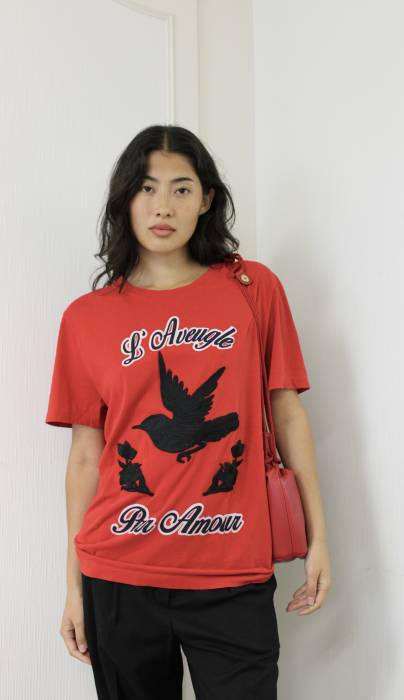 T-shirt rouge avec motif noir Gucci