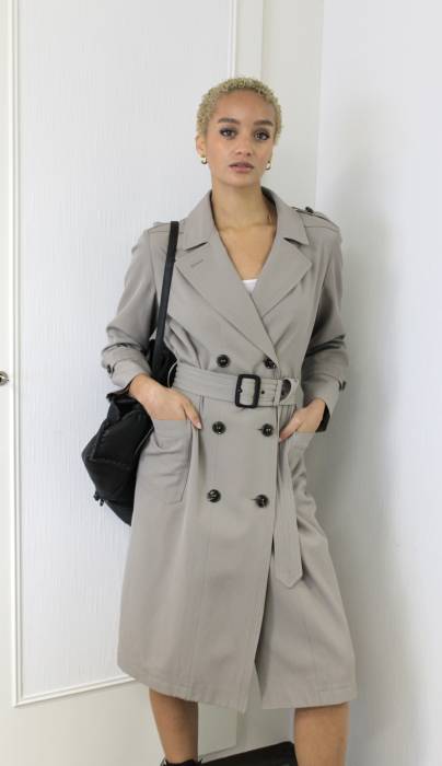 Trenchcoat gris-beige avec épaulettes Burberry