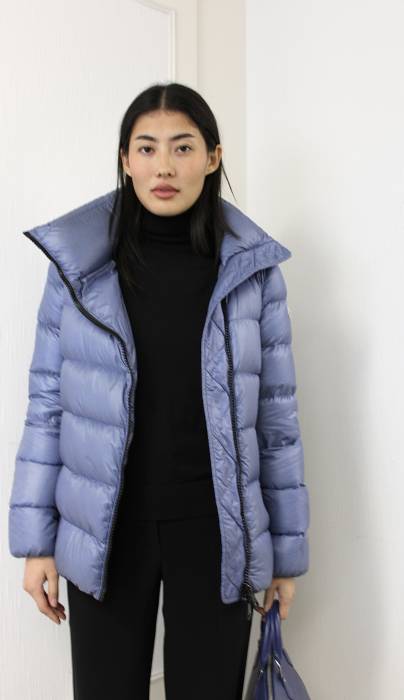 Doudoune légère bleue Moncler