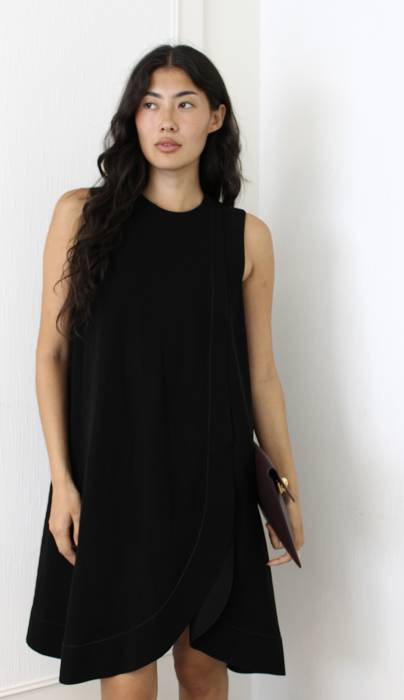 Robe noire évasée Balenciaga