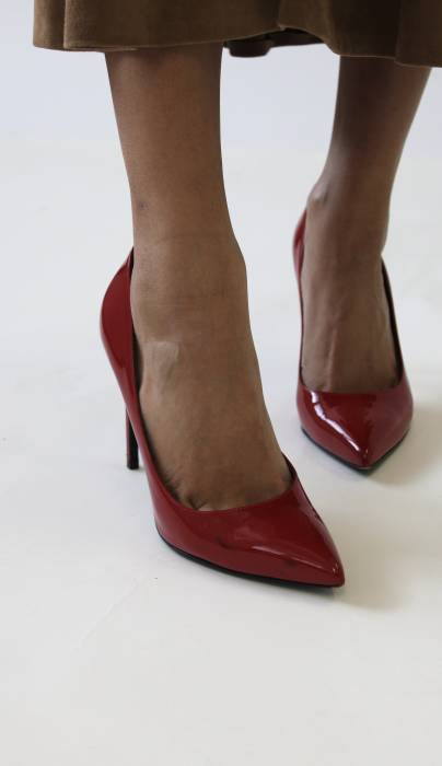 Escarpins en cuir vernis rouge Yves Saint Laurent