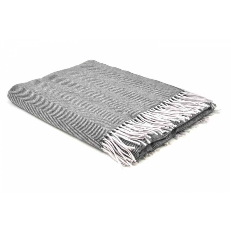 Cashmere throw from Frette