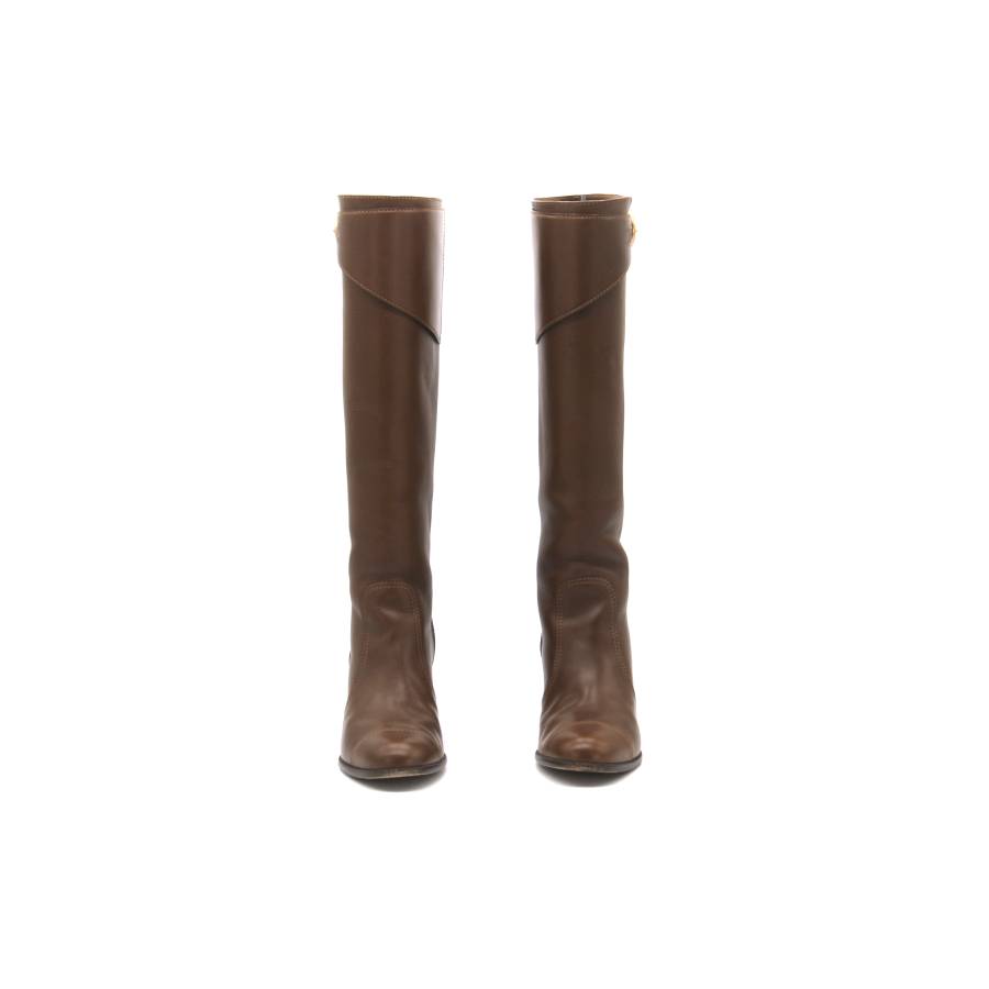 Nice long classic Chanel boots in camel leather