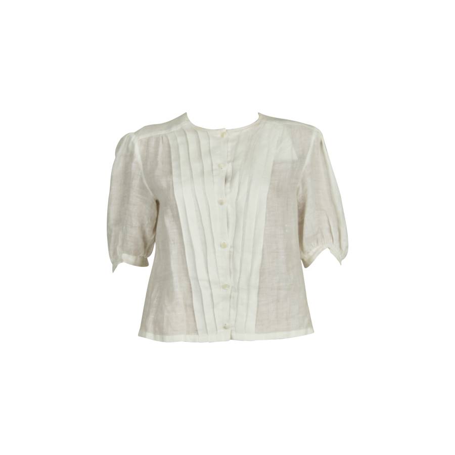 White shirt with pleated effect