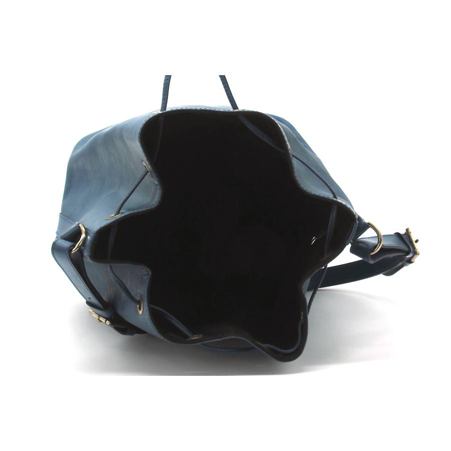 Noé bag in blue herringbone leather