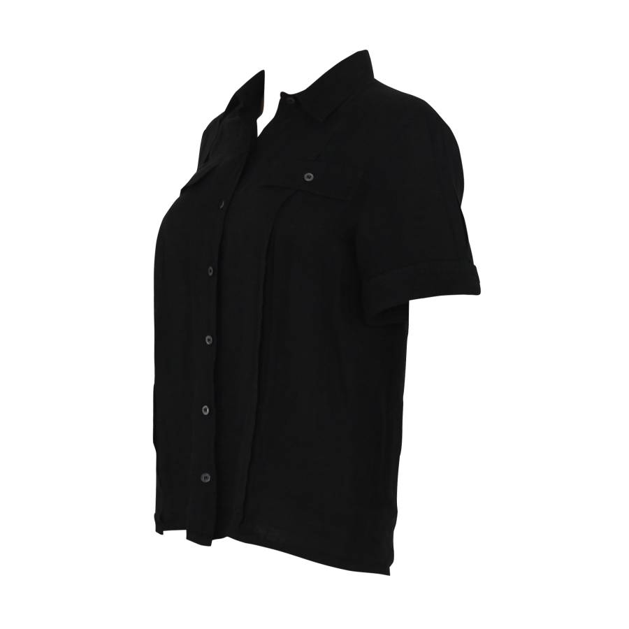 Black short-sleeved shirt