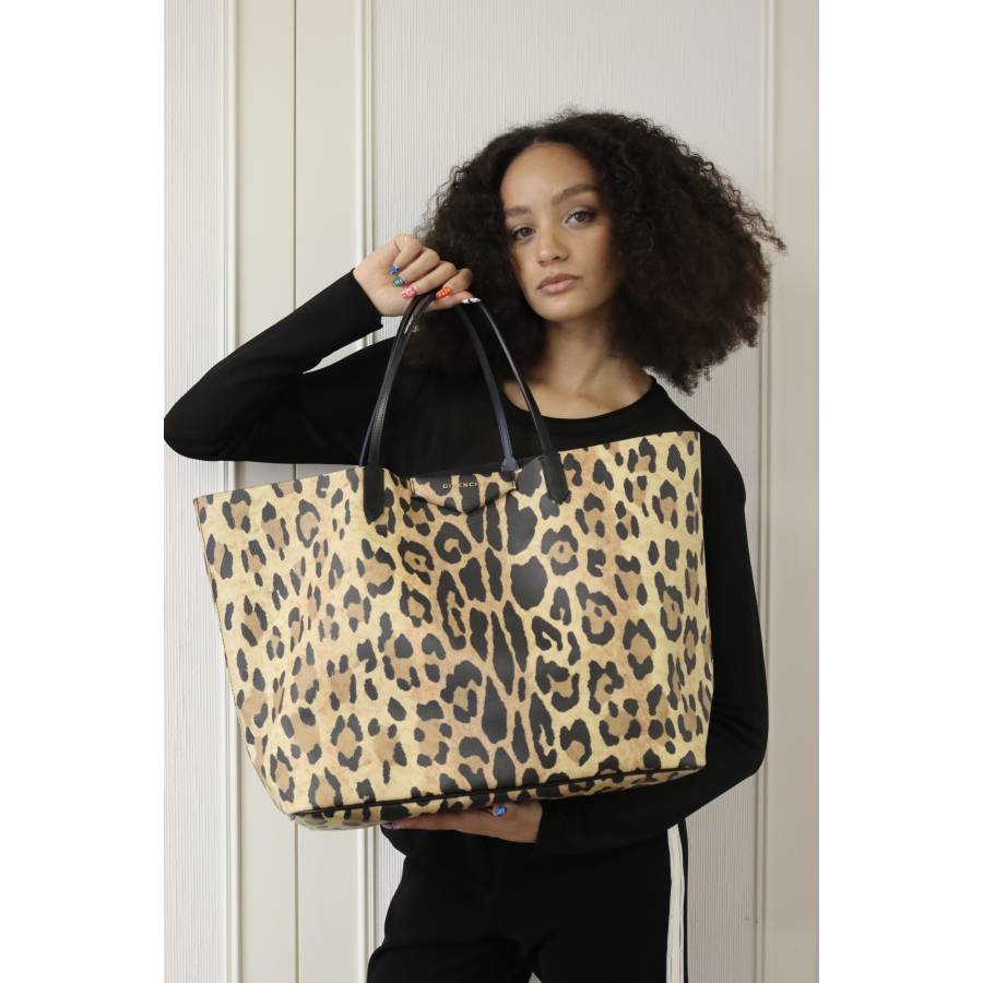 Leopard print tote bag
