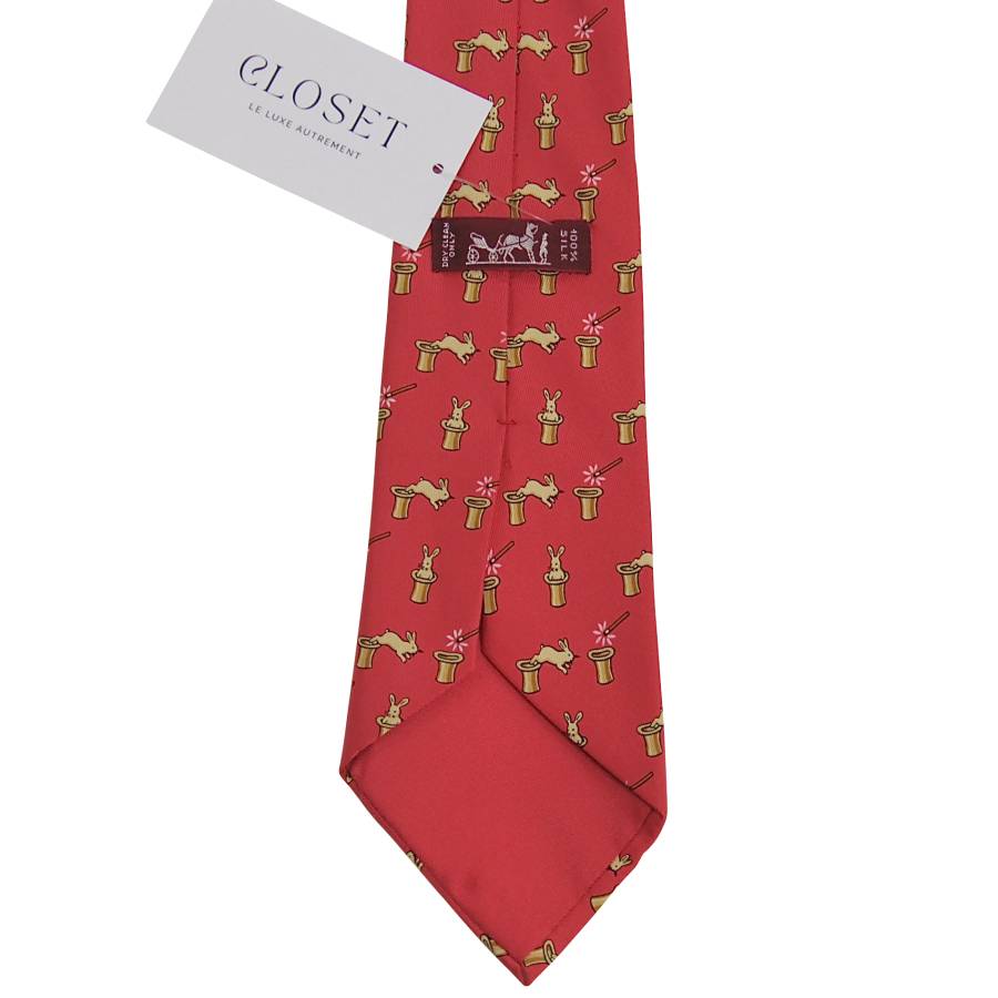 Cravate rouge avec motifs de lapins