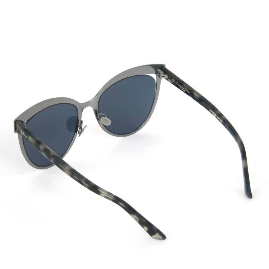 Sunglasses in SR-91 metallic grey