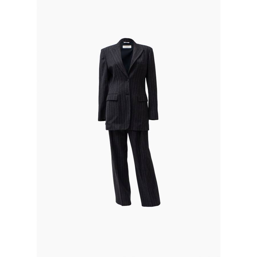 Striped suit in gray wool and black buttons