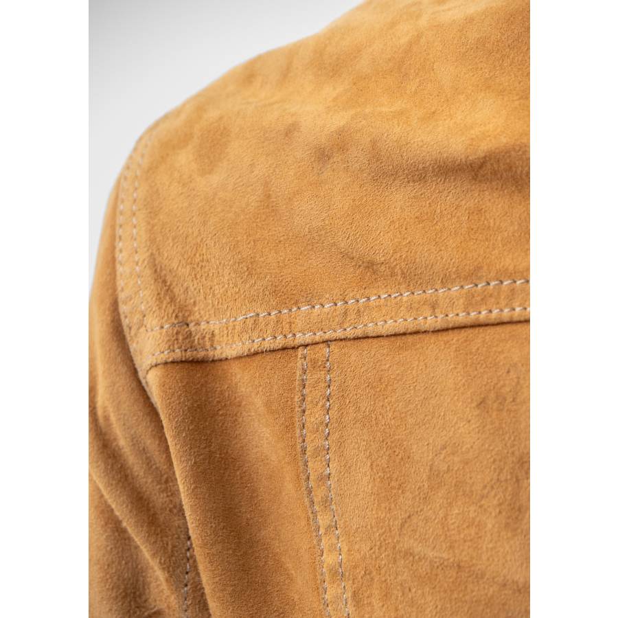 Short jacket in camel suede