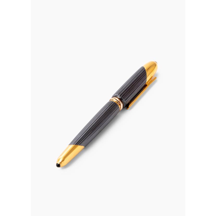 Anthracite and gold fountain pen
