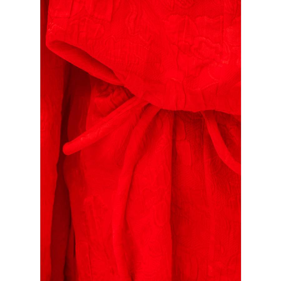 Robe rouge en soie