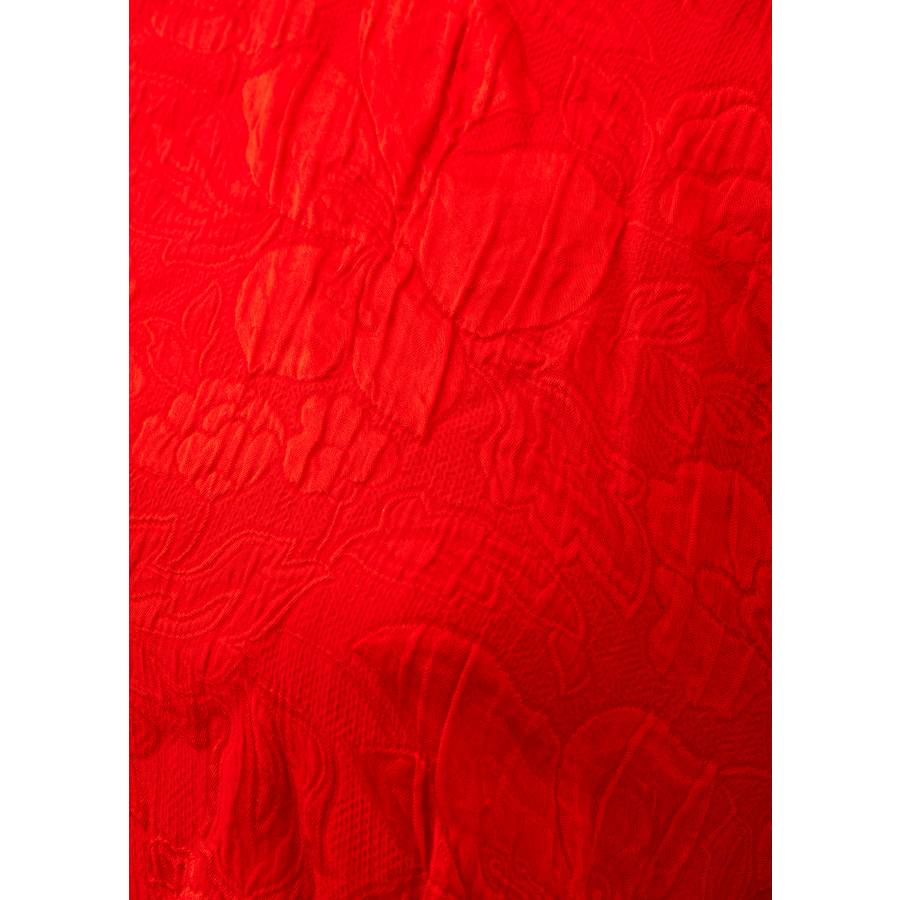 Robe rouge en soie