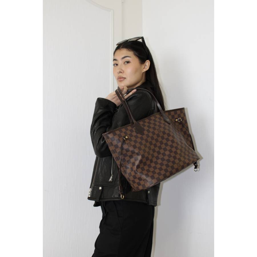Louis Vuitton Neverfull bag in brown checkerboard