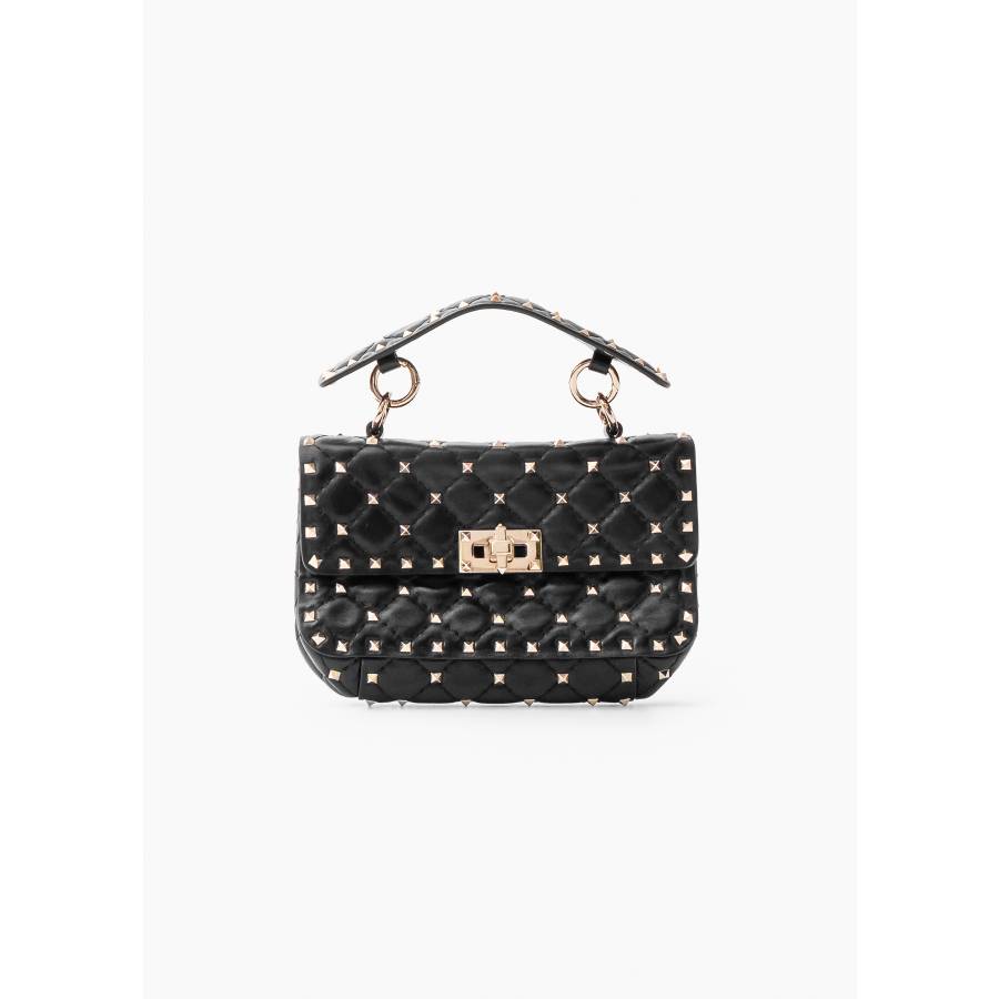 Rockstud bag in black leather with gold jewelry