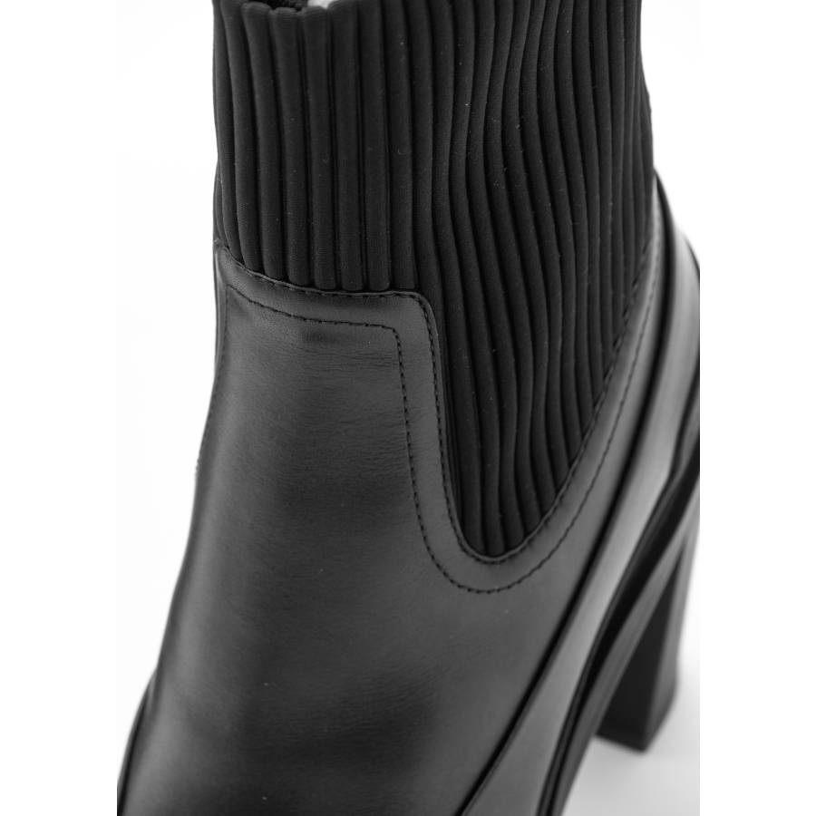 Hermes Vandale black leather boots