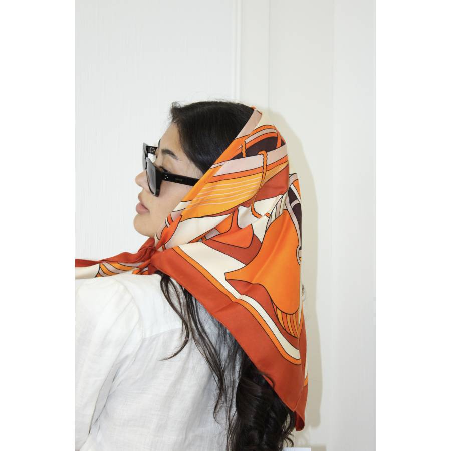 Foulard orange "Les Coupés"