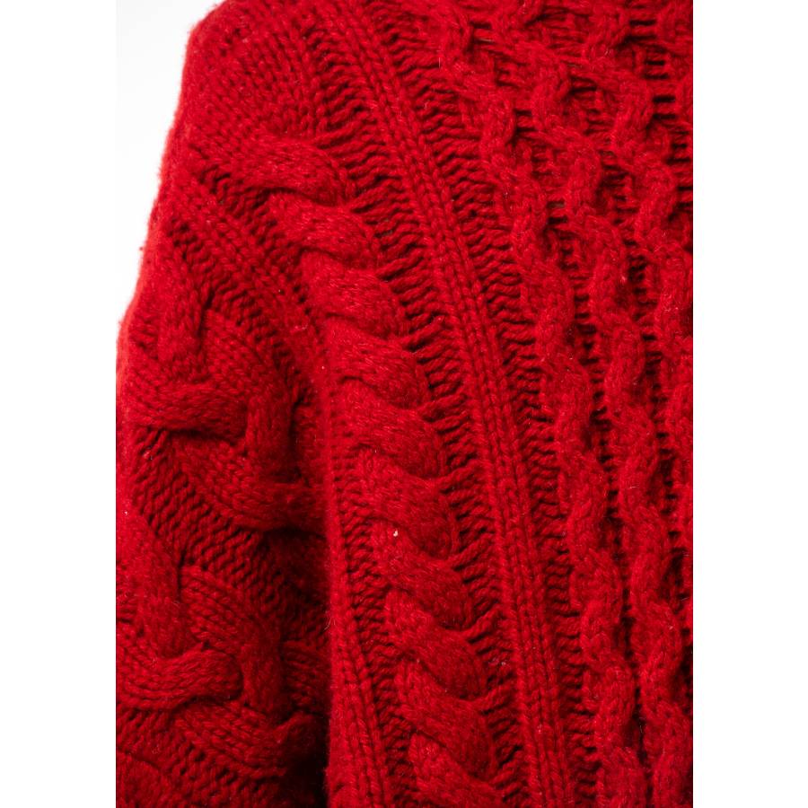 Rollkragenpullover mit Zopfmuster rot