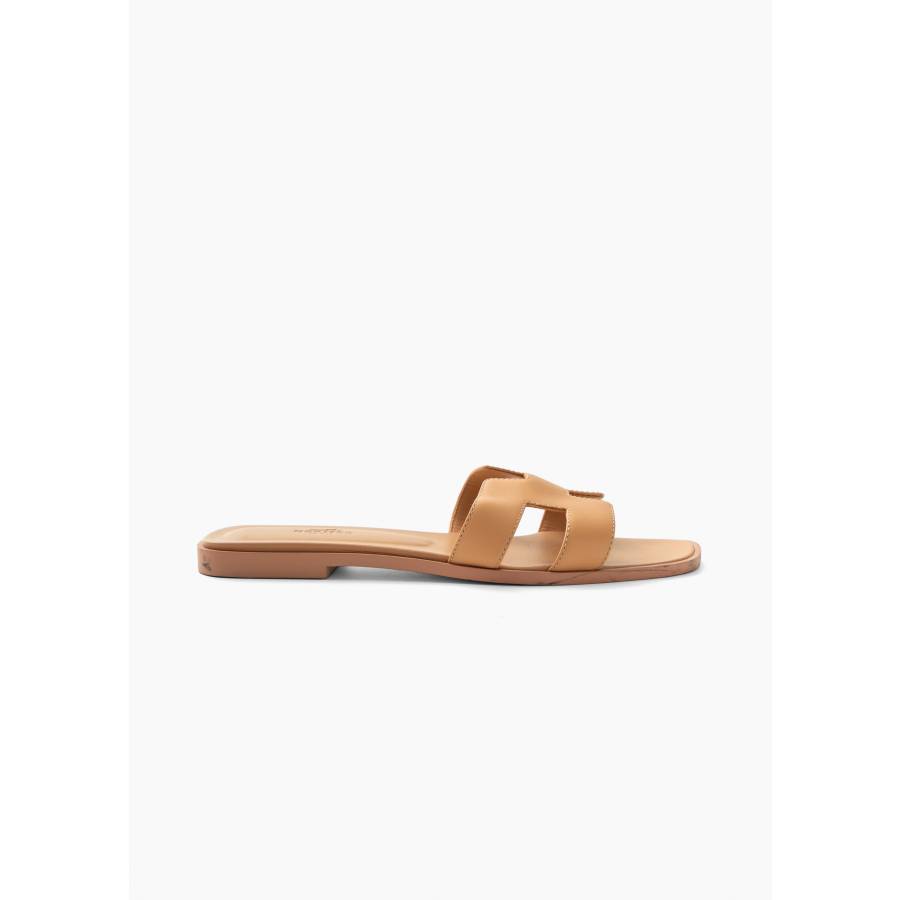 Oran sandals in pale pink leather