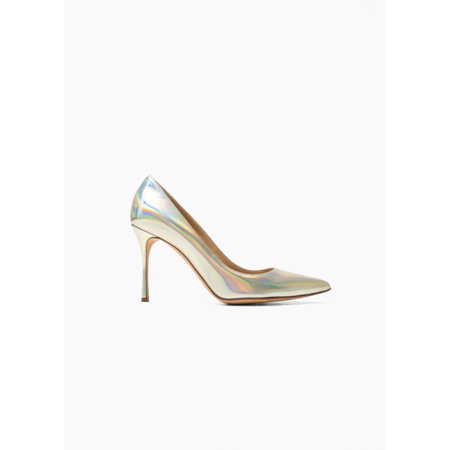 Patent leather holographic pumps