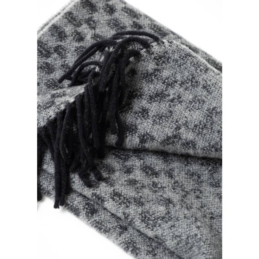 Grey wool and cashmere scarf