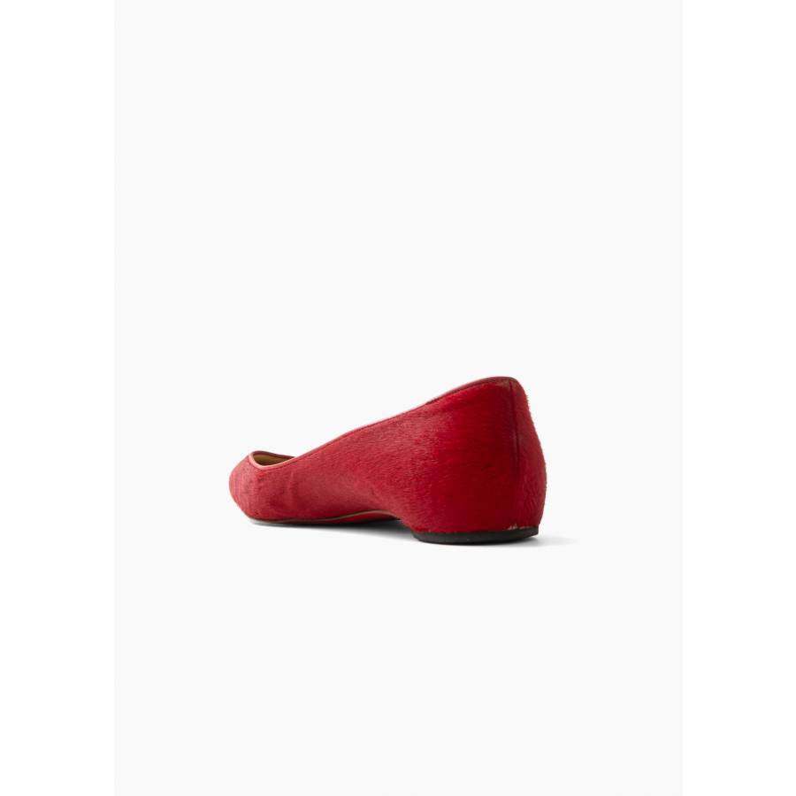 Flat red ballerinas