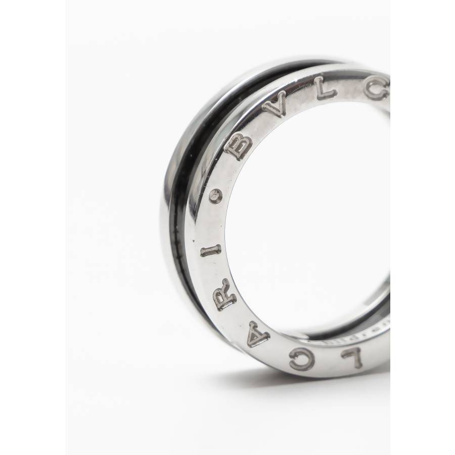 Ring aus Sterlingsilber und schwarzer Keramik