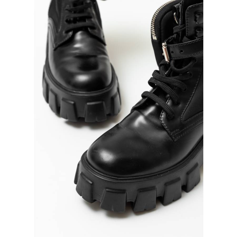 Schwarze Monolith Stiefeletten aus Nylon und Leder