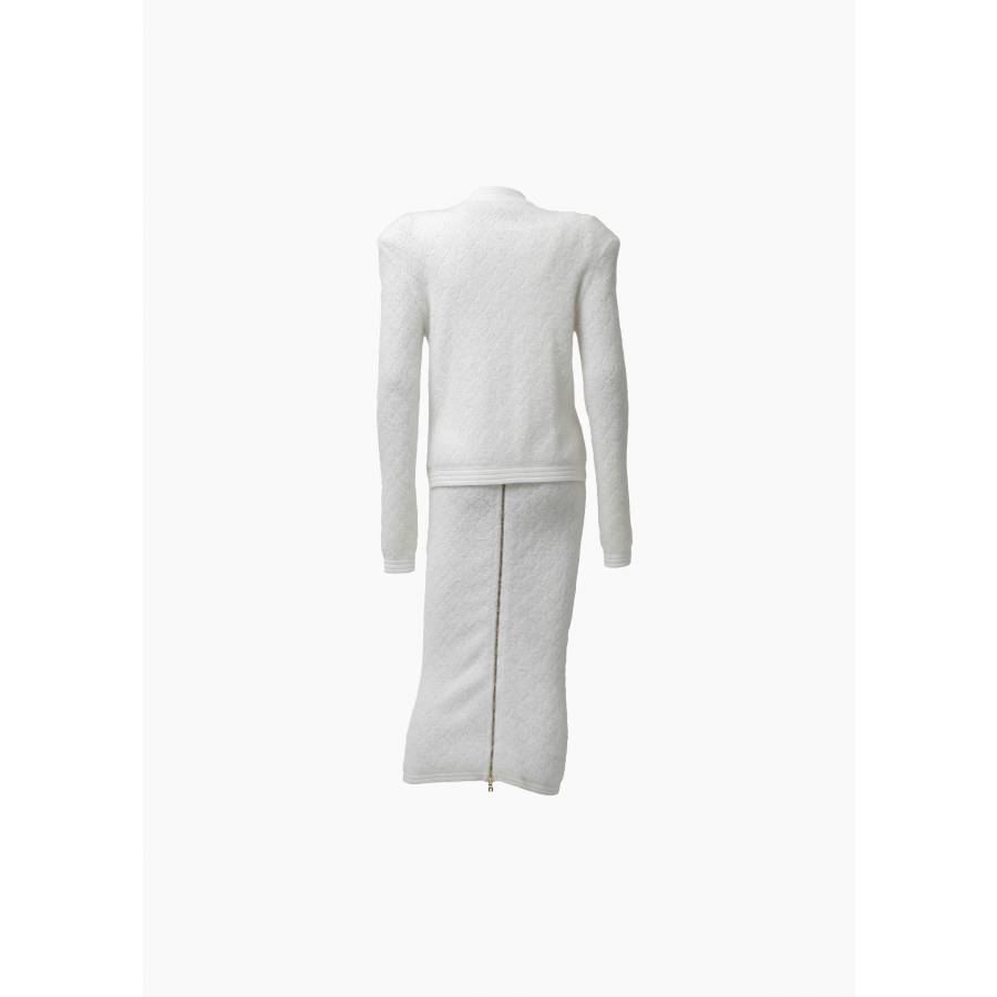 Robe blanche et son cardigan assorti