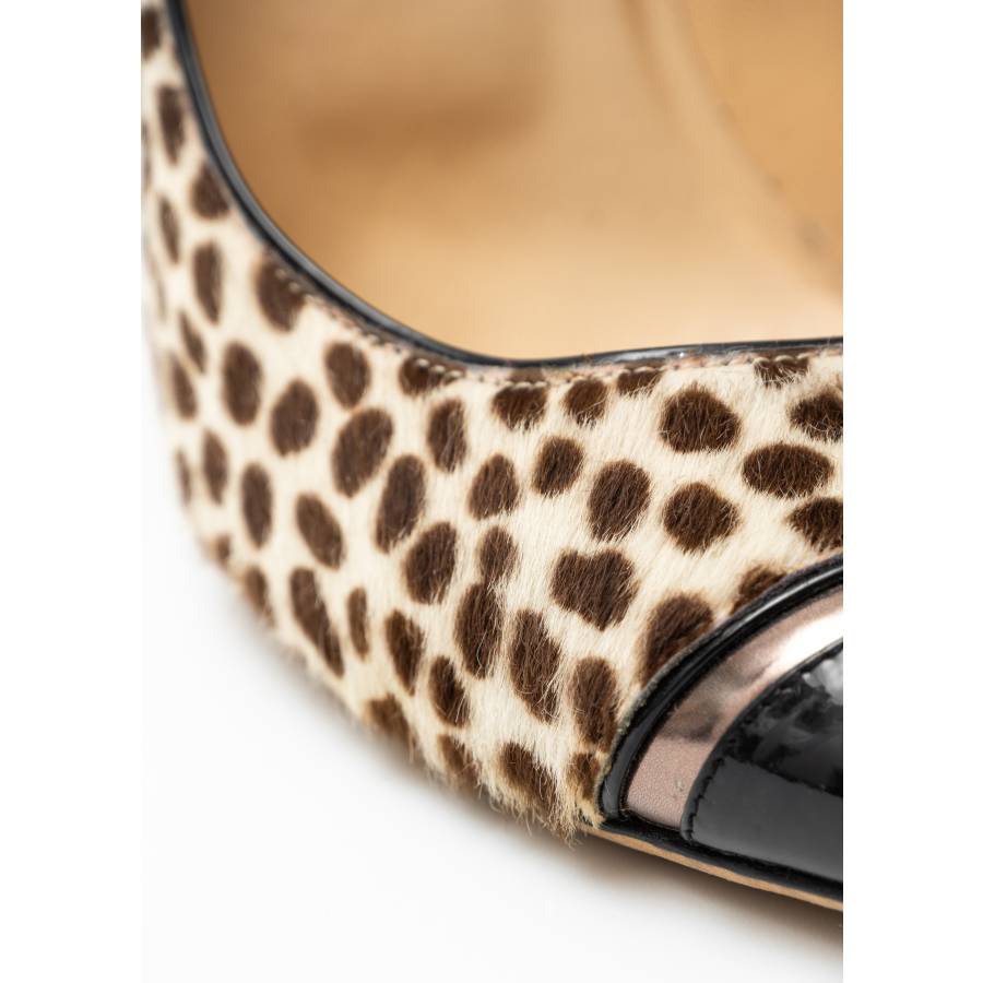 Pumps mit Leopardenmuster