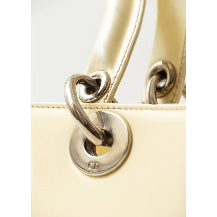 Lady vintage beige bag