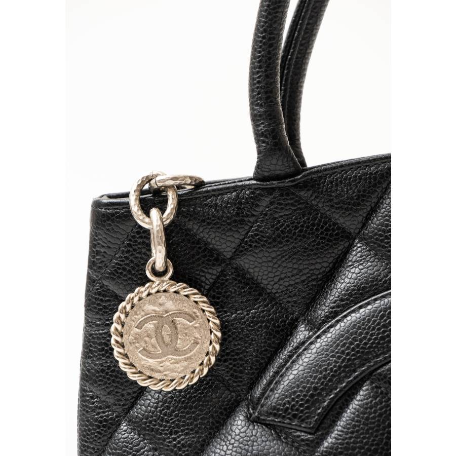 CC Medallion Tote Tasche aus Kaviarleder