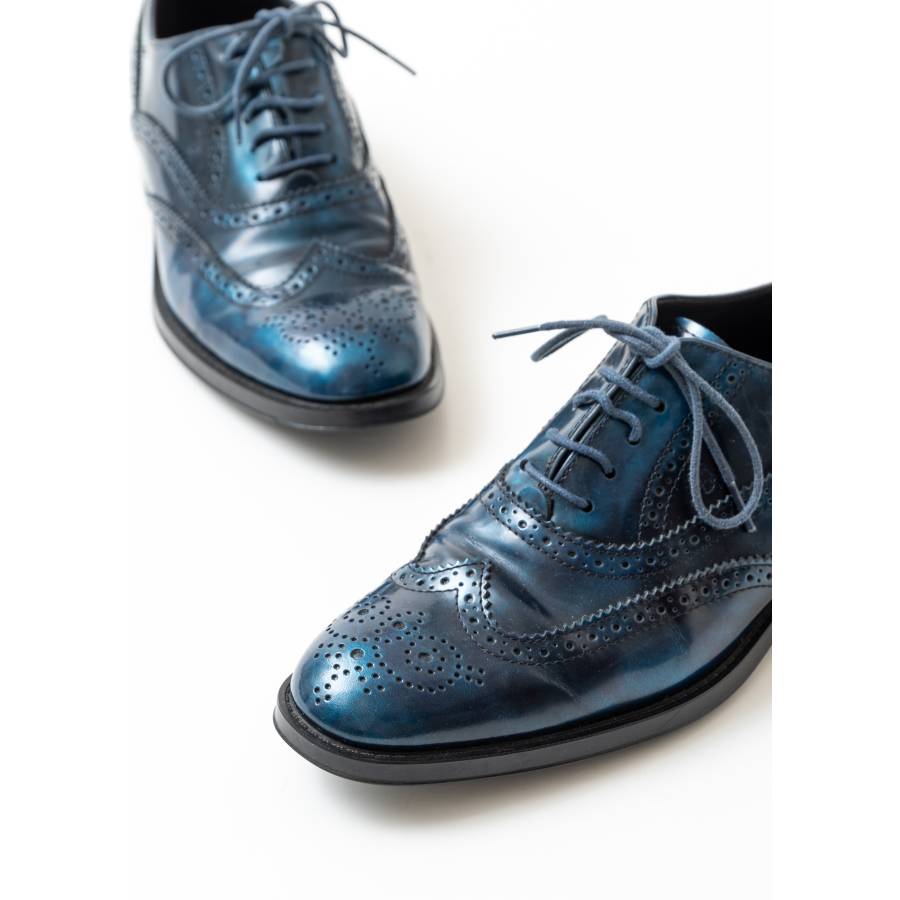 Blue patent leather Derbies